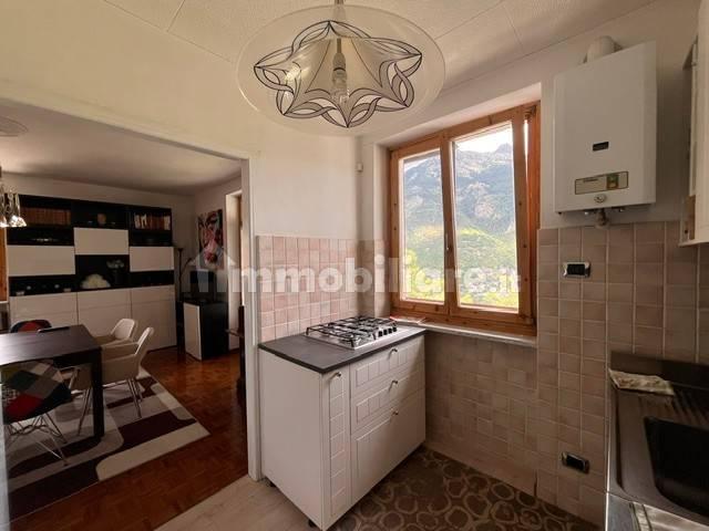 Trilocale frazione Chez Sentin 12, Gignod — foto 4 di 33