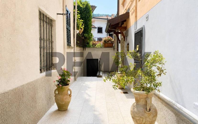 Appartamento via Rosmini 40, Centro, Stresa — foto 2 di 20
