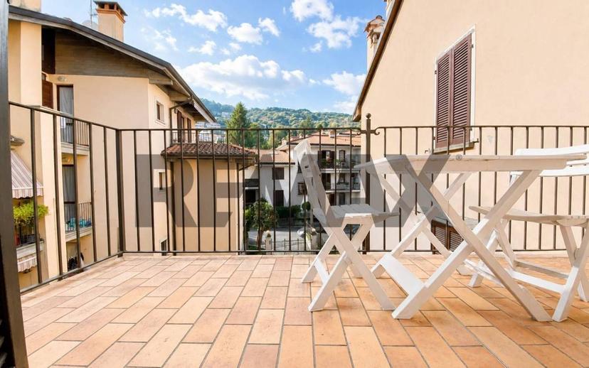 Appartamento via Rosmini 40, Centro, Stresa — foto 6 di 20
