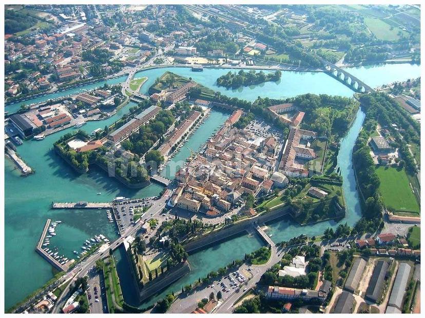Villa a schiera 2 locali, buono stato, Centro, Peschiera del Garda — foto 8 di 8