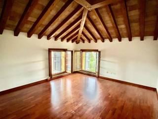 Mansarda ottimo stato, 47 m², Centro, Sant'Ilario d'Enza — foto 11 di 13