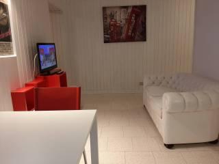 Bilocale via Emilia Santo Stefano, Centro Storico, Reggio Emilia — foto 8 di 9