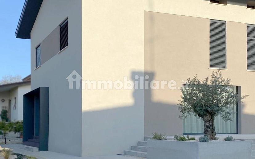 Villa unifamiliare, ottimo stato, 270 m², Cappuccini, Pordenone — foto 8 di 8