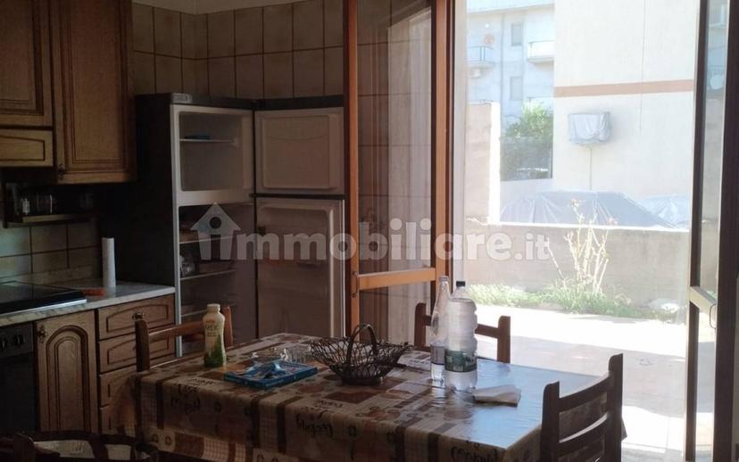 Trilocale viale della Pace, Bianco — foto 8 di 11