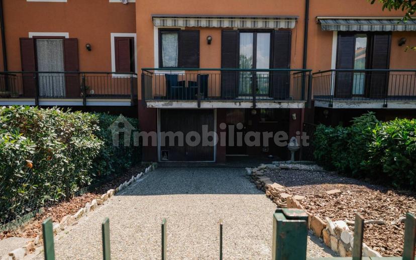 Villa a schiera via Aldo Moro 5, Centro, Imbersago — foto 9 di 35