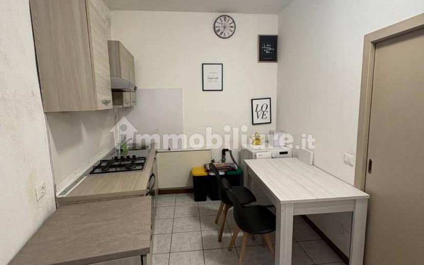 Appartamento via San Pietro 14, Centro, Alzano Lombardo