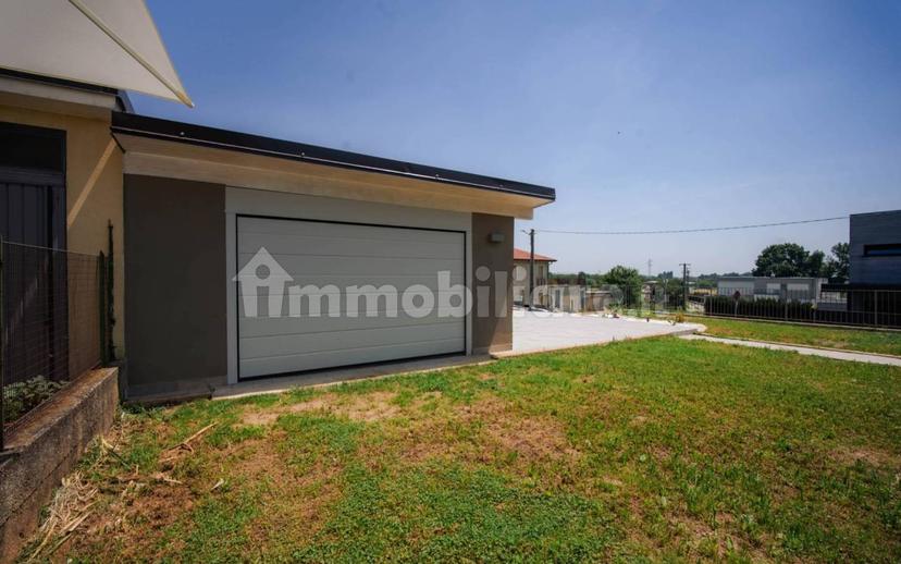 Villa unifamiliare via Principale 118, Centro, Correzzana