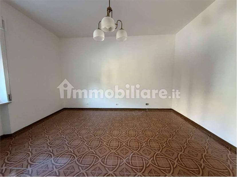 Appartamento buono stato, primo piano, Pintura, Morrovalle — foto 3 di 16