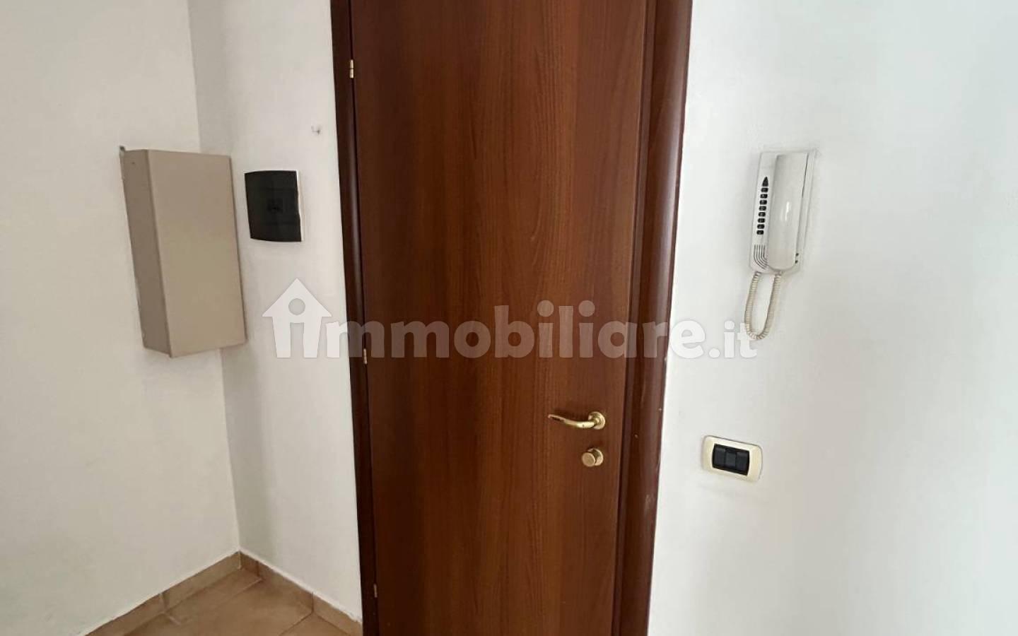 Monolocale via Marche 24, Cesano Maderno