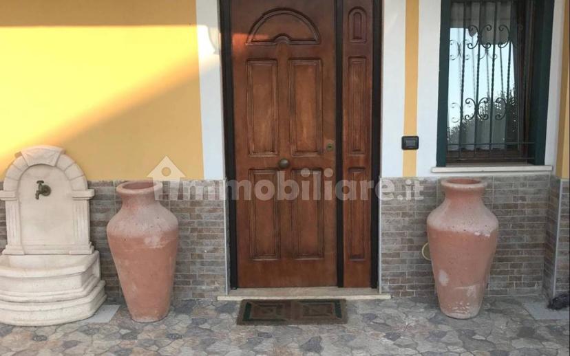 Villa a schiera via Madonna della Sanità, Centro, Alatri — foto 2 di 17