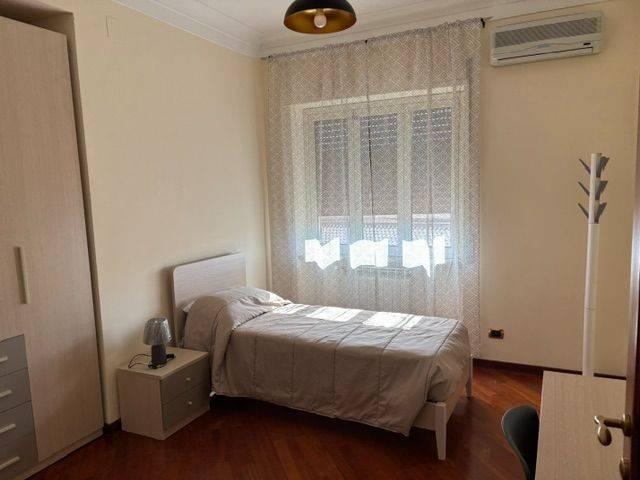 Stanza singola via Silvio Sesti 14, Cosenza — foto 3 di 6