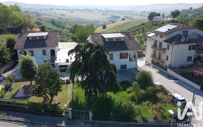Villa unifamiliare via XXV APRILE, Mogliano — foto 3 di 31