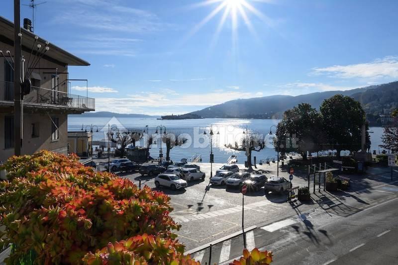 Trilocale piazza Dante Alighieri, Centro, Baveno