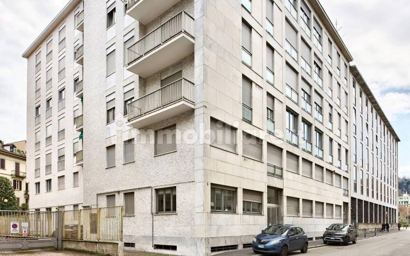 Bilocale via Giulio Rubini 7, Centro Storico, Como