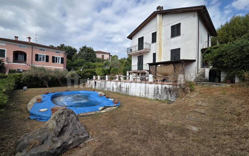 Villa bifamiliare via Gorizia 18, Ceparana Carpena, Bolano — foto 5 di 29