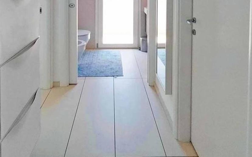 Attico 60 m² con balcone, Lungomare di Levante, Senigallia — foto 8 di 13