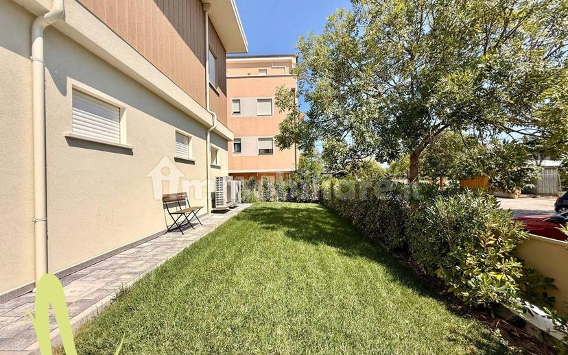 Villa bifamiliare via Caduti dell'11 Settembre 1A, Santa Teresa, Cesenatico — foto 2 di 36