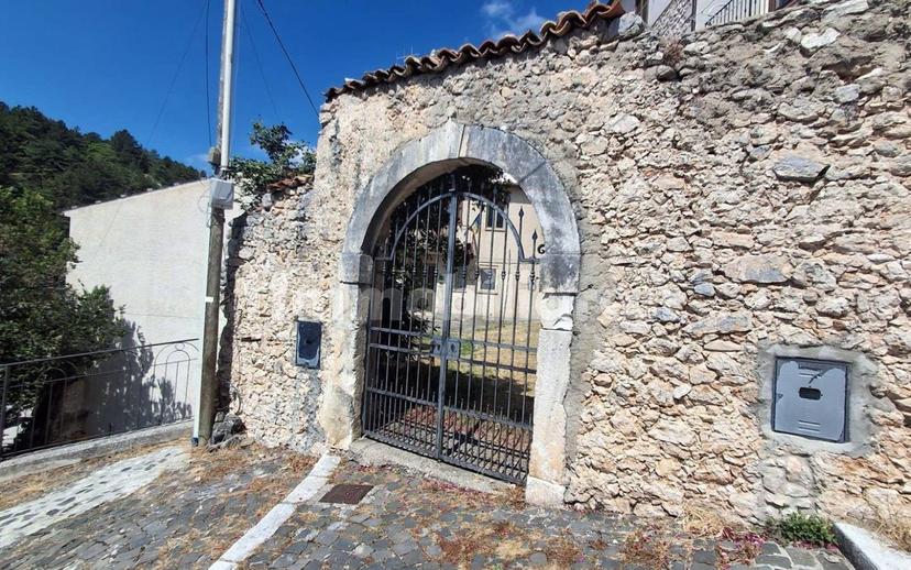 Terratetto unifamiliare via salita del Lago, 14/B, Castel del Monte — foto 5 di 21