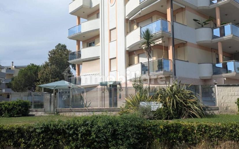 Trilocale viale Primo Vere, Pineta, Pescara