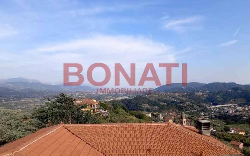 Trilocale ottimo stato, primo piano, Centro, Vezzano Ligure — foto 5 di 14