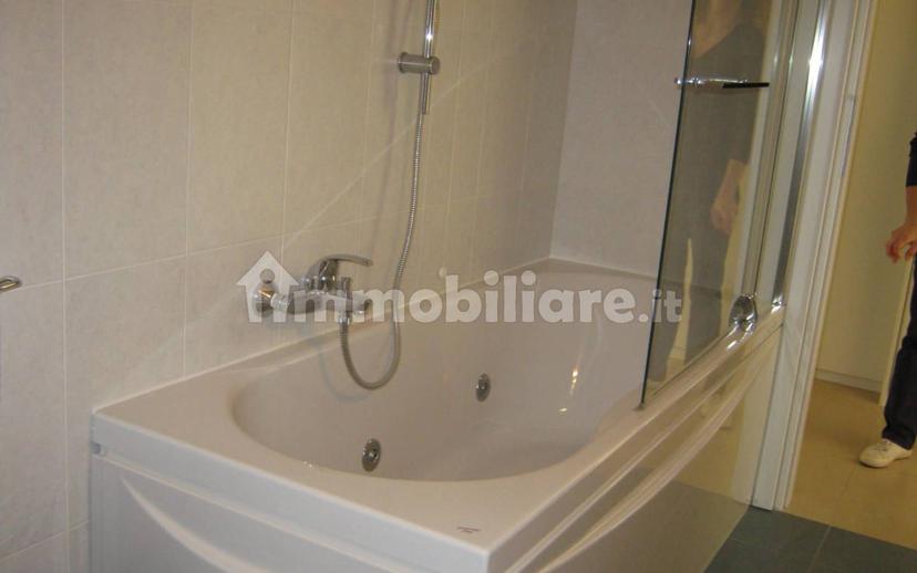 Bilocale via Aleardo Aleardi 32, Centro Storico, Desenzano del Garda — foto 5 di 14
