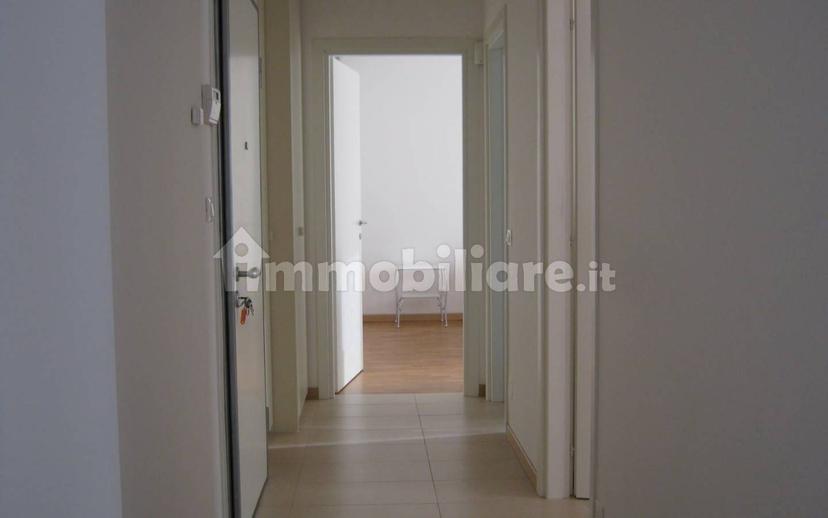 Bilocale via Aleardo Aleardi 32, Centro Storico, Desenzano del Garda — foto 2 di 14