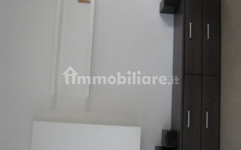 Bilocale via Aleardo Aleardi 32, Centro Storico, Desenzano del Garda — foto 13 di 14