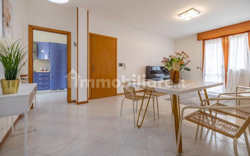 Appartamento via Marignano, 32, Centro, San Giovanni in Marignano