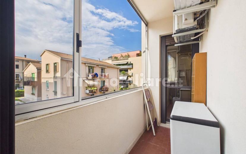 Stanza in affitto in appartamento via Conegliano, 12, Verona