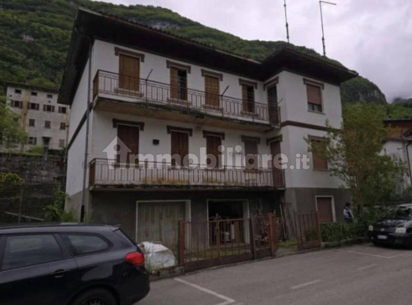 Quadrilocale via 20 Settembre 19, Codissago, Longarone — foto 3 di 16