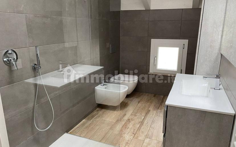 Trilocale via Emilia Est 46, San Lazzaro, Parma