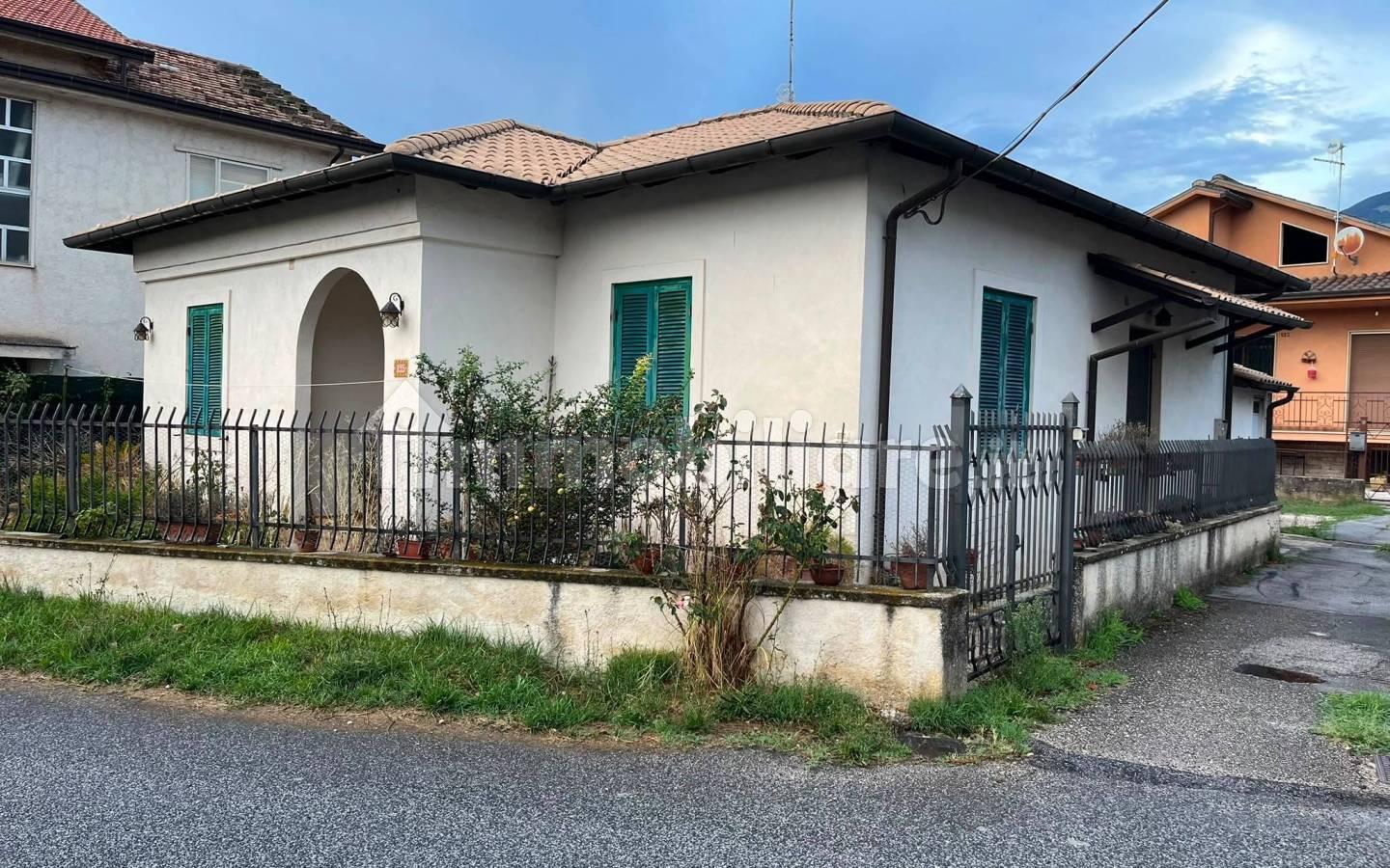 Villa unifamiliare via Campo di Grilli, Centro, Isola del Liri