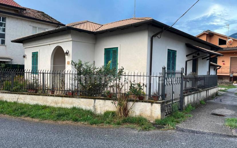 Villa unifamiliare via Campo di Grilli, Centro, Isola del Liri