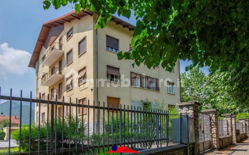 Trilocale viale Sarrea 5, Centro, Dronero — foto 10 di 18