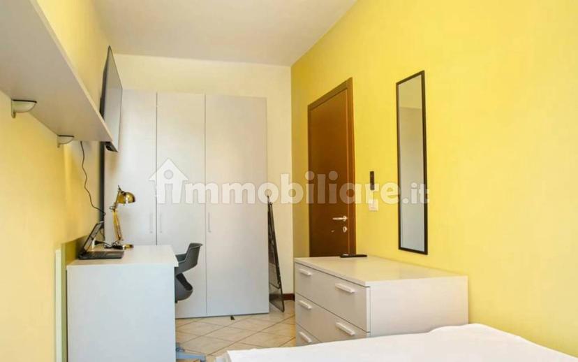 Stanza in affitto in appartamento via Giuseppe Verdi 32, Dalmine — foto 2 di 13