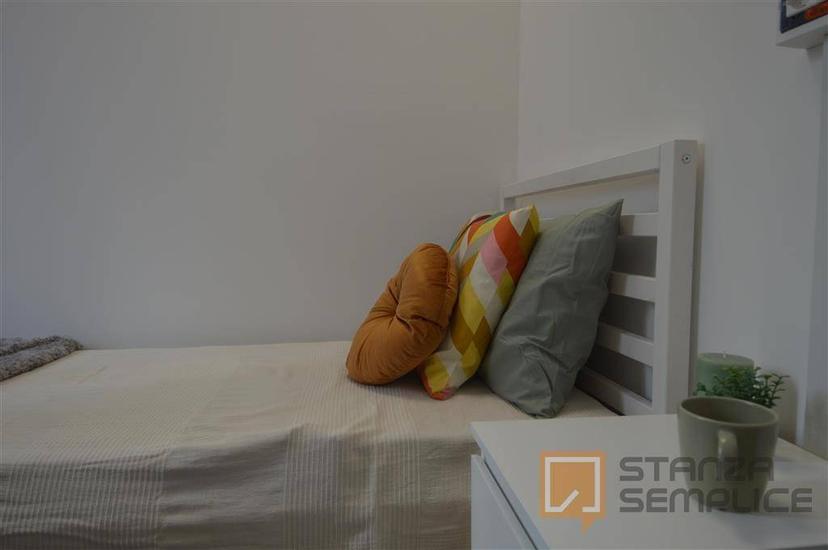 Stanza in affitto in appartamento Franco Villa 1 ,, Reggio Emilia — foto 3 di 16