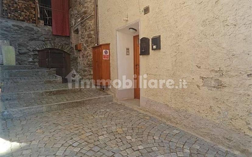 Trilocale nuovo, Lillianes — foto 2 di 36