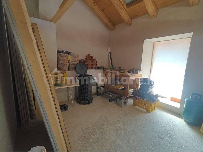 Trilocale nuovo, Lillianes — foto 15 di 36