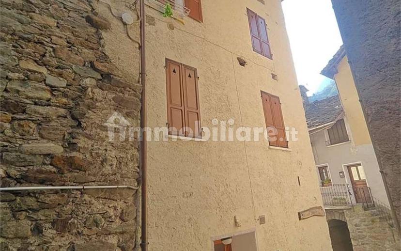 Trilocale nuovo, Lillianes — foto 13 di 36