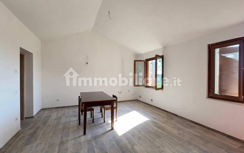 Villa bifamiliare via Giuseppe Garibaldi 48, Centro, Moglia — foto 7 di 12