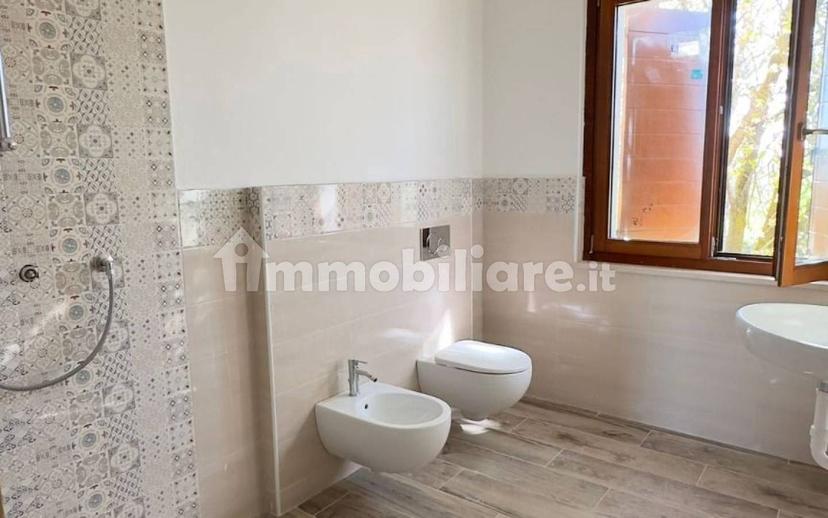 Villa bifamiliare via Giuseppe Garibaldi 48, Centro, Moglia — foto 12 di 12