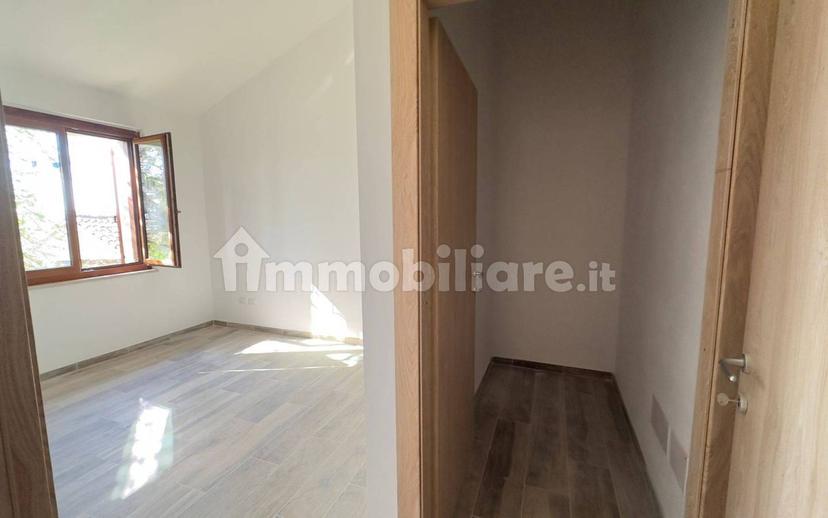 Villa bifamiliare via Giuseppe Garibaldi 48, Centro, Moglia — foto 4 di 12