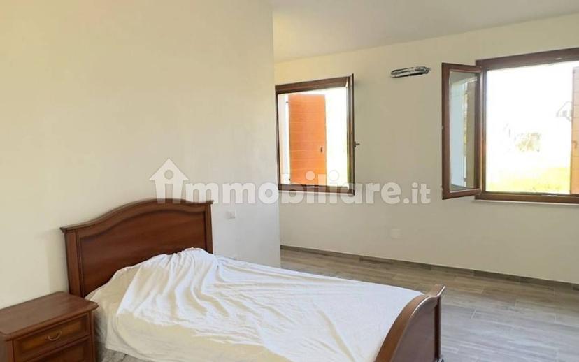 Villa bifamiliare via Giuseppe Garibaldi 48, Centro, Moglia — foto 10 di 12