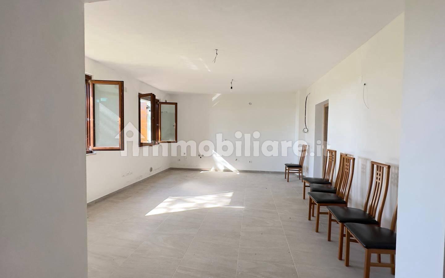 Villa bifamiliare via Giuseppe Garibaldi 48, Centro, Moglia