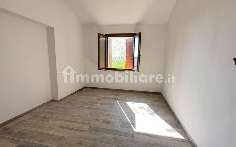 Villa bifamiliare via Giuseppe Garibaldi 48, Centro, Moglia — foto 8 di 12