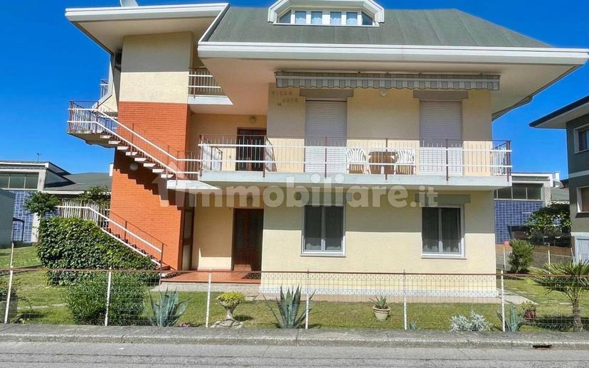 Bilocale via Maniago 16, Centro, Lignano Sabbiadoro — foto 10 di 11