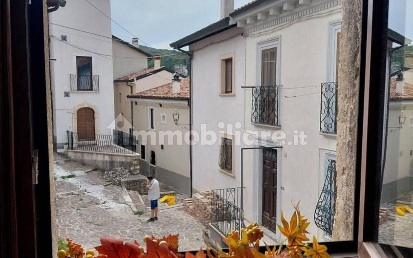 Terratetto unifamiliare via Demetrio di Stefano, Centro, Rocca di Mezzo — foto 20 di 23