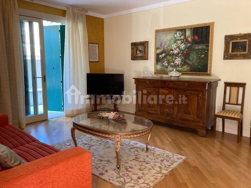 Quadrilocale via Xxv Aprile 20, Centro, Sirmione — foto 11 di 18