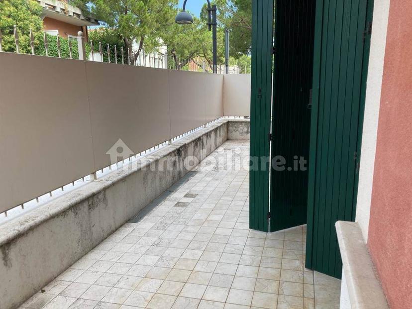 Quadrilocale via Xxv Aprile 20, Centro, Sirmione — foto 9 di 18