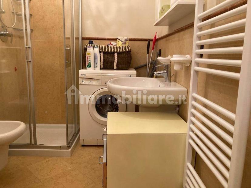 Quadrilocale via Xxv Aprile 20, Centro, Sirmione — foto 15 di 18